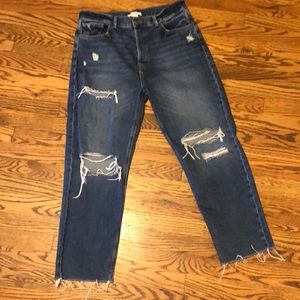 NWOT High-rise distressed boyfriend jeans